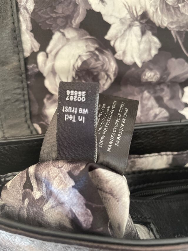 Bolso negro de piel TED BAKER