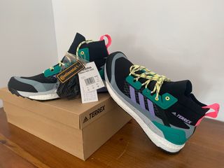 Adidas terrex 43 1\\/3 de segunda mano por 120 EUR en Badolatosa en WALLAPOP
