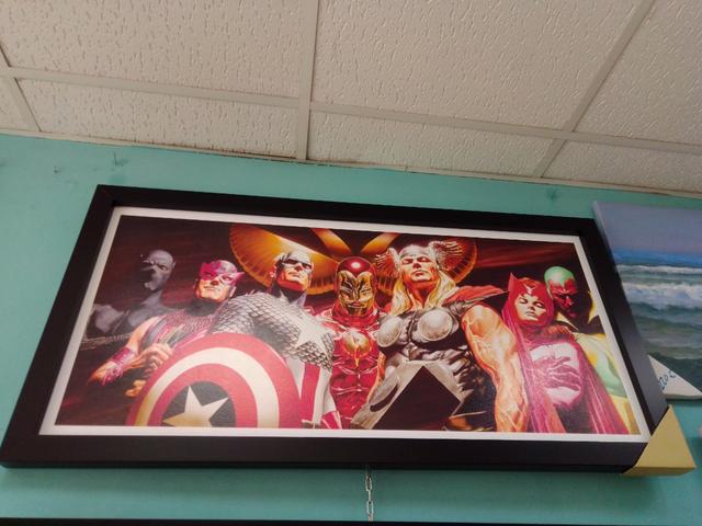 se vende láminas de Marvel,