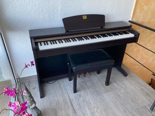 PIANO DIGITAL YAMAHA CLAVINOVA CLP 320