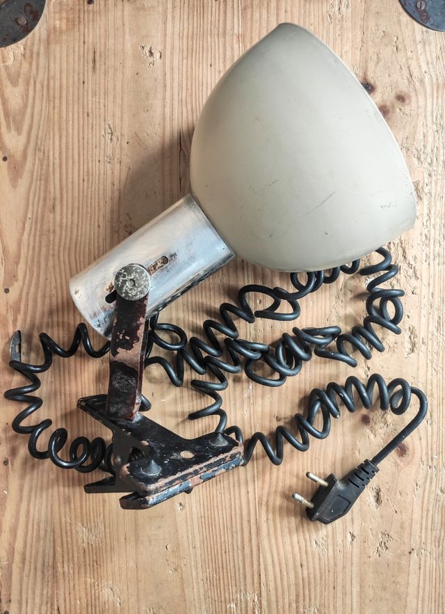 Lámpara de clip vintage. Estilo industrial. Años70