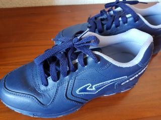 Zapatillas CONVERT de segunda mano por 10 EUR en Madrid en WALLAPOP