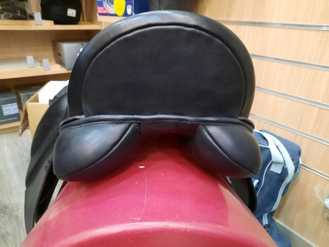 SILLA DOMA PIEL CON TOPES GRANDES