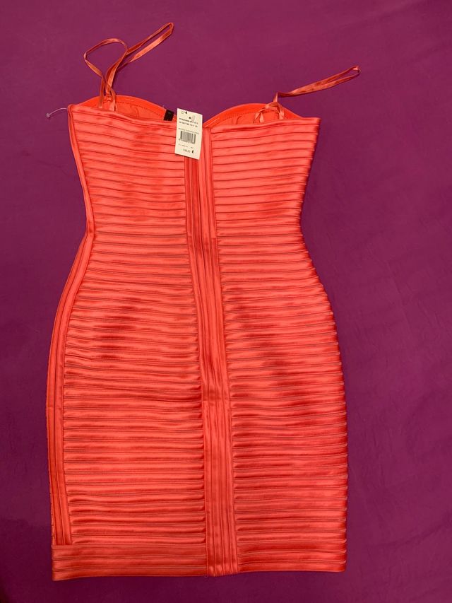 Vestido color coral BDBA