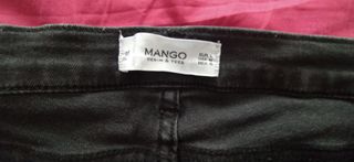 Pantalón vaquero premamá negro Mango de segunda mano por 10 EUR en A Coruña  en WALLAPOP