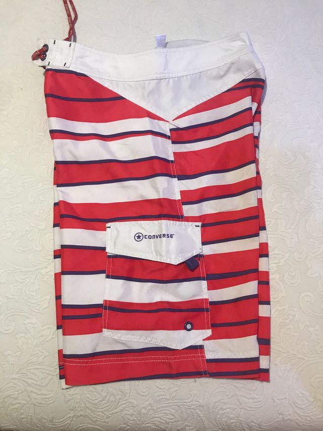 Bañador converse talla 32 equivalente 38