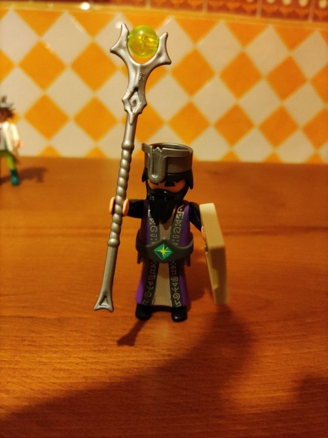 VARIOS MUÑECOS PLAYMOBIL