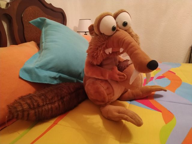 Peluche ardilla ice age