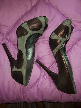 Zapatos Magrit piel de segunda mano por 45 EUR en San Sebastián de Los  Reyes en WALLAPOP
