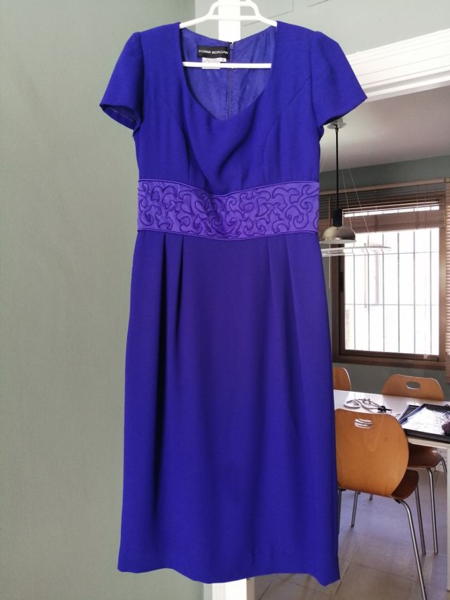 vestido morado de crepe