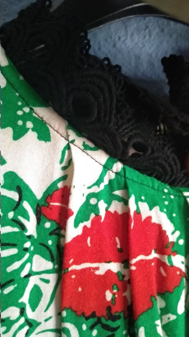 Blusa estampado vintage colorido