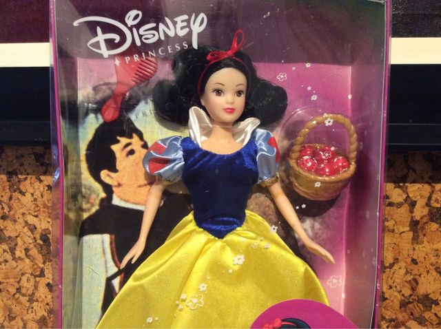 Boneca Disney Branca de Neve