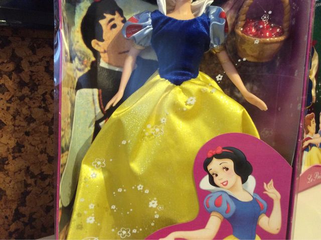 Boneca Disney Branca de Neve