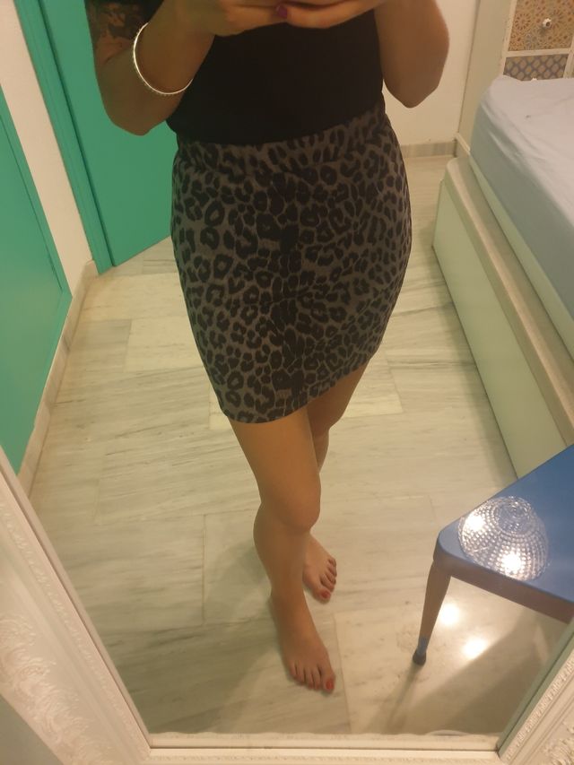 Minifalda de leopardo marrón.