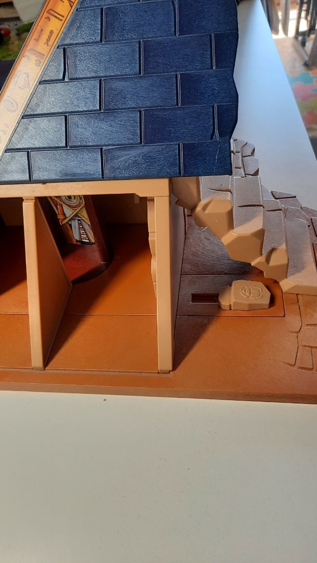 PIRAMIDE PLAYMOBIL Y COMPLEMENTOS