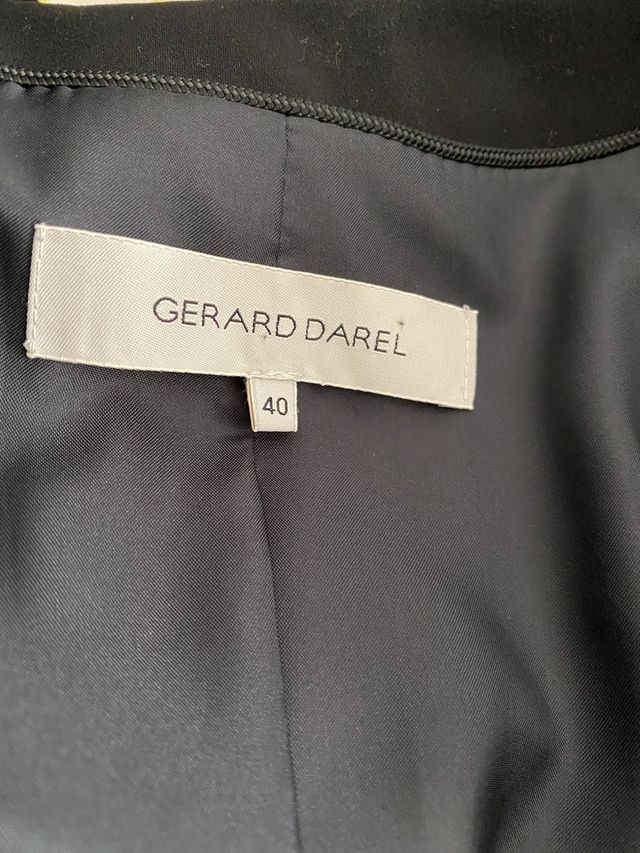 Americana marca Gerard Darel talla 40