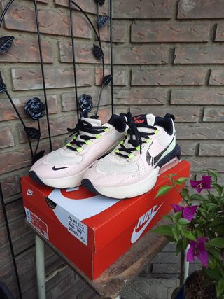 Nike Sportswear pays homage to the original Nike running shoe for women with  the reintroduction of the new Air Max Verona. 