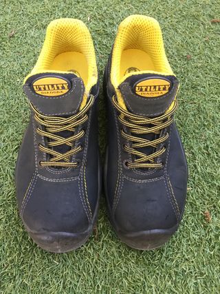 Zapatos de seguridad Diadora de segunda mano en WALLAPOP