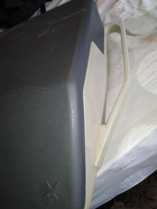 Maquina de escribir Antares con maleta.