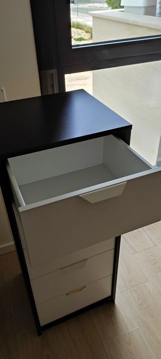 Armario cajones de segunda mano por 30 € en Madrid en WALLAPOP