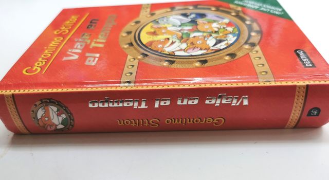 Libro Interactivo con Adhesivos  GERONIMO STILTON