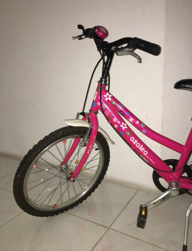 Bicicleta rosa Azalea