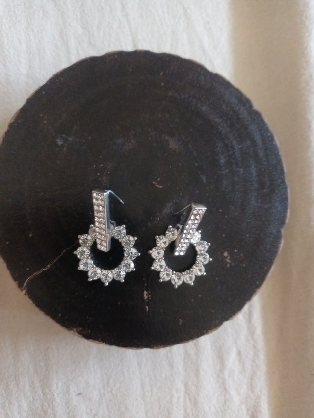 bonitos pendientes con brillantes