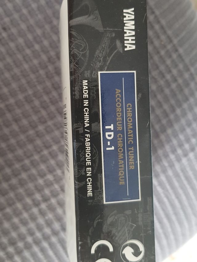 Afinador chromatico yamaha td1 totalmente nuevo