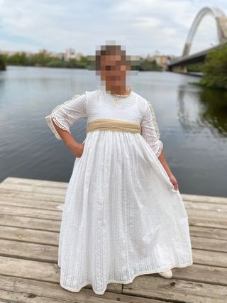 Se vende traje comunión de segunda mano por 120 EUR en Mérida en WALLAPOP