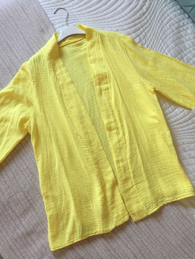 Chaqueta "Nueva Temporada". Nueva con etiqueta.