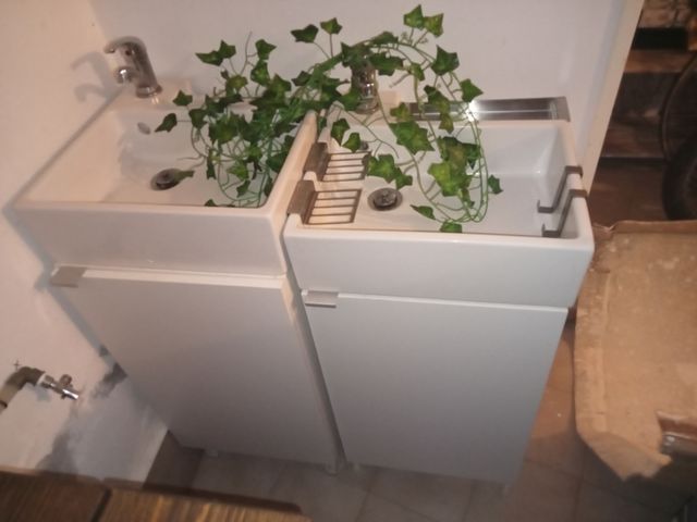 Se venden 2 lavabos juntos o por separado