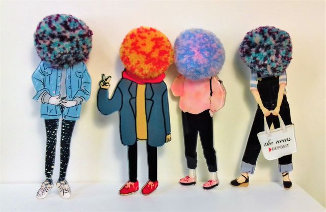 Originales broches de acrilico con pelo afro