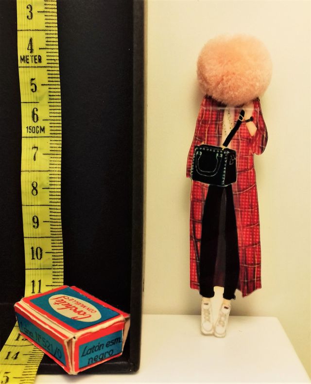 Originales broches de acrilico con pelo afro