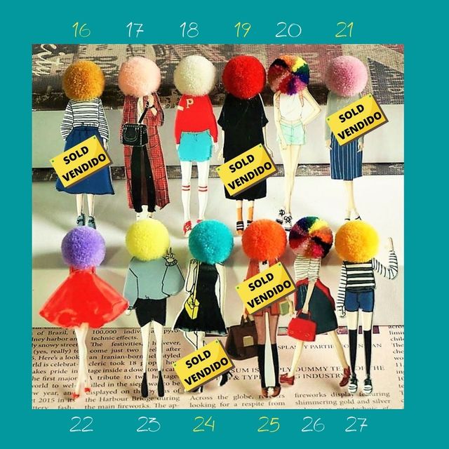 Originales broches de acrilico con pelo afro