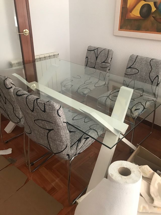 Juego comedor de segunda mano por 80 € en Arroyo de la Encomienda en