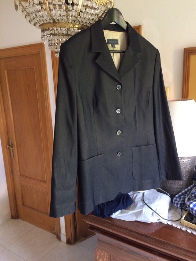 Vendo americana de Mango Suits