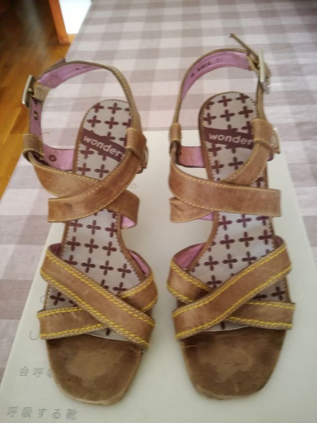 Sandalias Wonders de piel color marrón-kaki nº