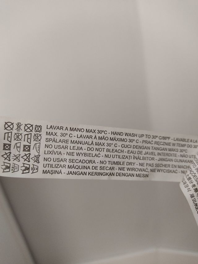 Stradivarius. Camiseta chica fiesta