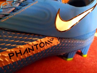 ZAPATILLAS FUTBOL - NIKE - TALLA 42,5 de segunda mano por 60 EUR en  Alicante en WALLAPOP