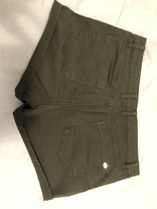 Pantalon corto Stradivarius