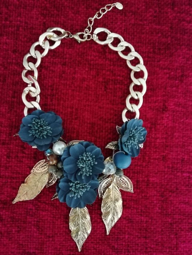 Gargantilla fantasia.