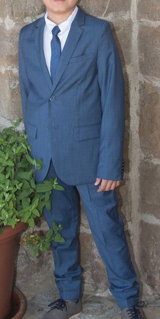 Comunión Traje azul niño Zara de segunda mano por 52 EUR en Pamplona en  WALLAPOP