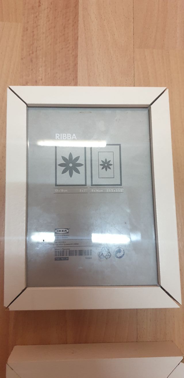 Quadrati piccoli
Lunghezza 20,5 Larghezza 15,5 Sfondo 3.