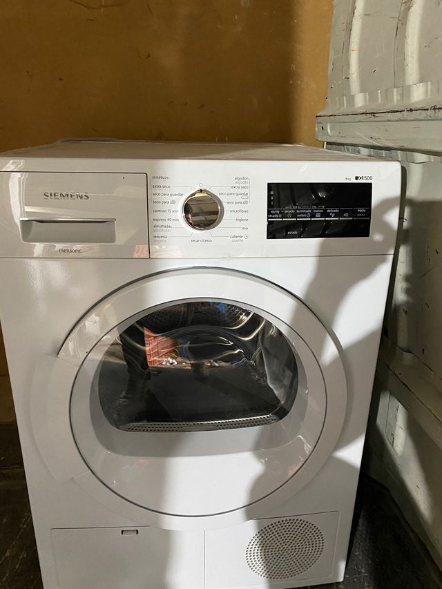 Cocina completa acabado blanco brillo de segunda mano por 1 € en