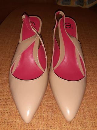 ZAPATOS MUJER NUMERO 42\\/43 de segunda mano por 8 EUR en Barcelona en  WALLAPOP