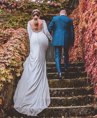 Varias mujeres nos explican por qué venden sus vestidos de novia en Wallapop