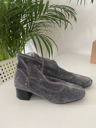 Botín calcetin Primark talla 39 de segunda mano por 5 EUR en Madrid en  WALLAPOP
