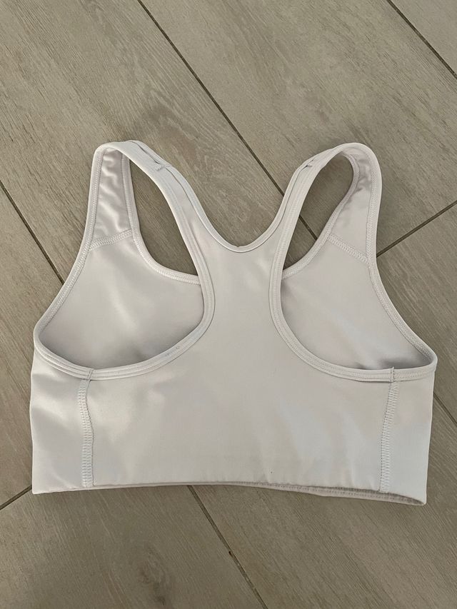 Top Nike talla S. En perfecto estado. Usado poco.