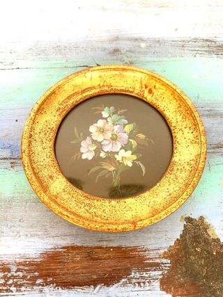 Antigua miniatura floral