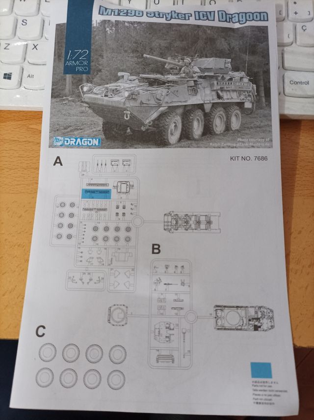 Maqueta tanque Stryker 1/72